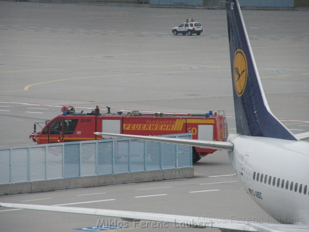 Warten auf den Airbus 380 Koeln Bonn P393.JPG